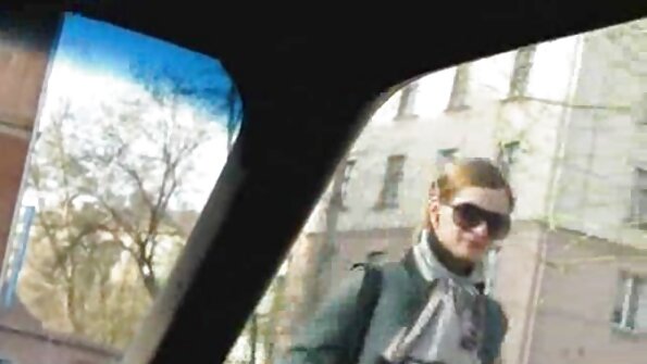 Bărbații cheli și-au strâns junincile acasă și și-au adus păsărica babe flocoase futute mult timp