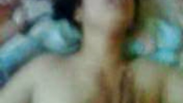 Plin de farmec Blonda babe in pizda goala anal sari cu fotograf Dick