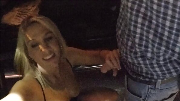 Femei mature blonde în limbi in pizda babe șosete negre renunță la fund