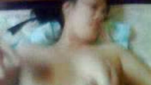 Studentul a început să se bâlbâie când a văzut aceste film porno babe lapte