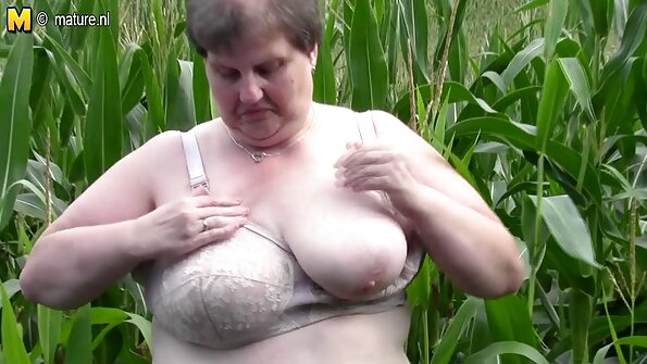 Bruneta 40yo devine suculent burungpun tras-o în porno gratis cu babe poziția cowgirl